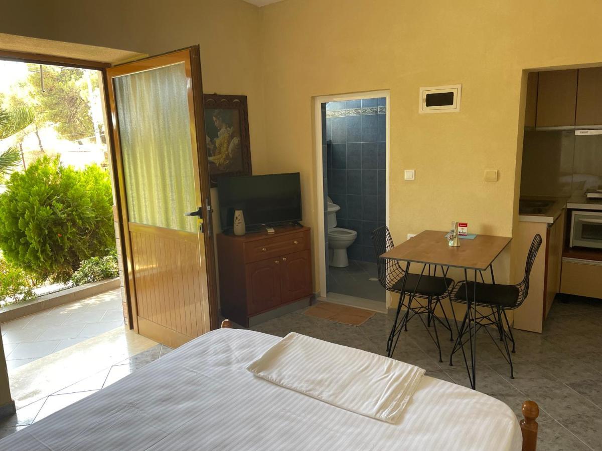 Elias Guest House Sarande Exterior photo