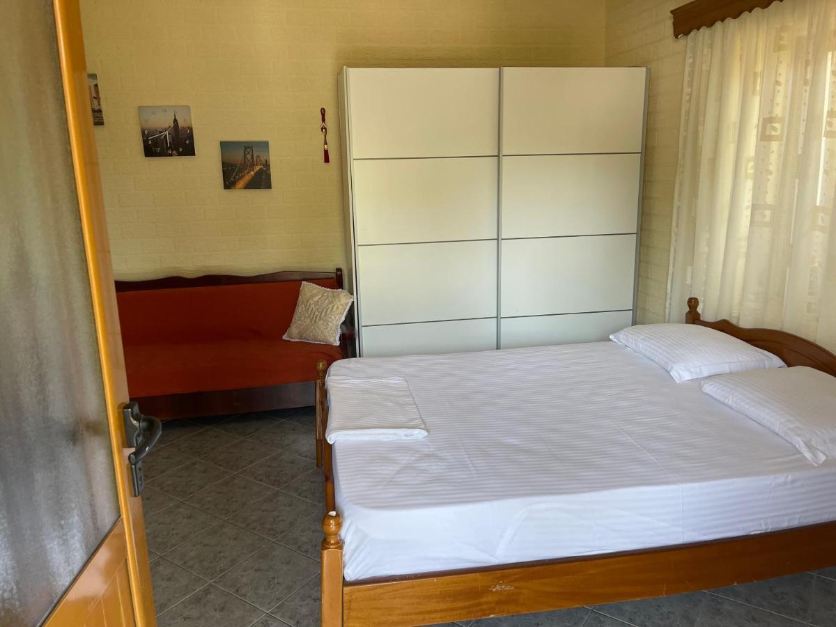 Elias Guest House Sarande Exterior photo